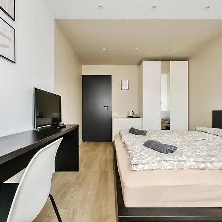 Гостьовий будинок Goldenhugo