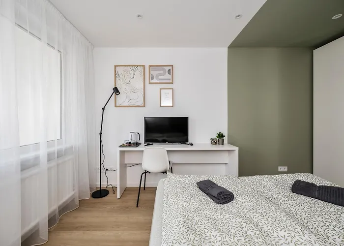 Goldenhugo * Vilnius