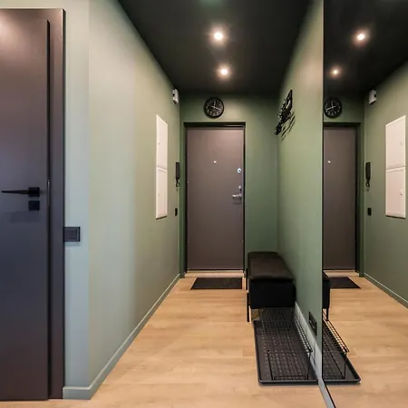 Goldenhugo בית הארחה *